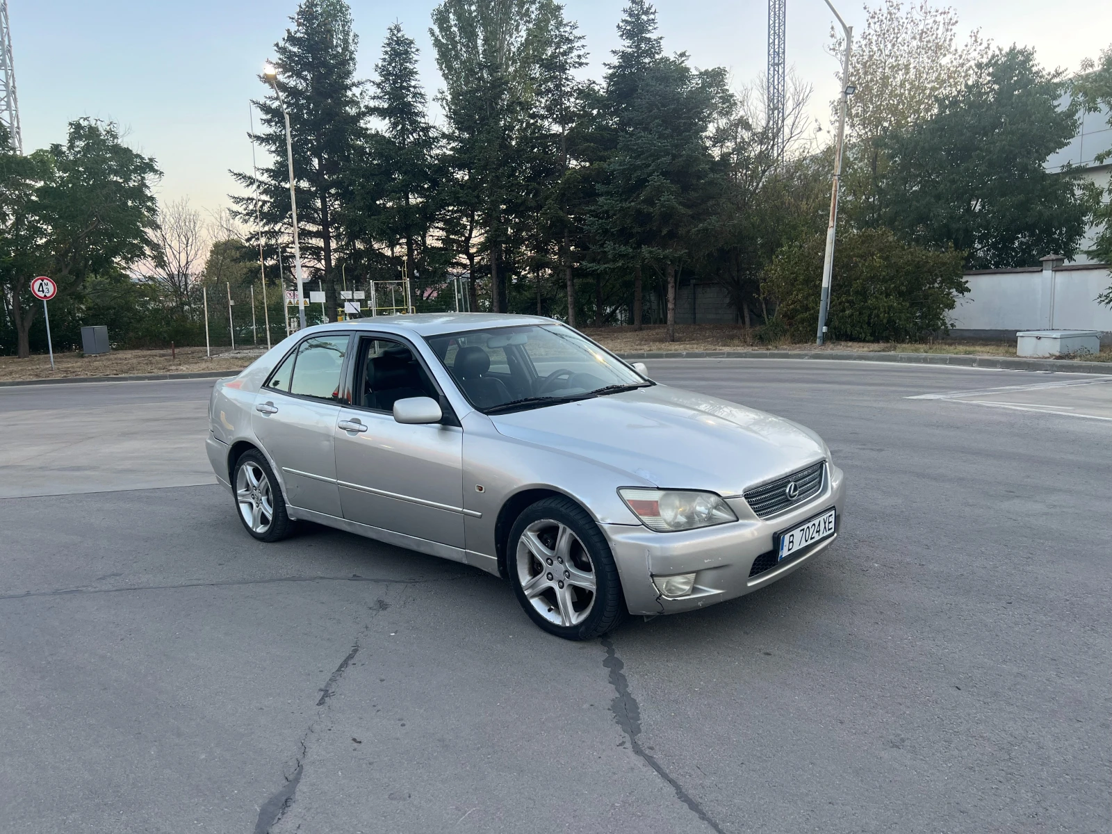 Lexus IS 200  - изображение 4