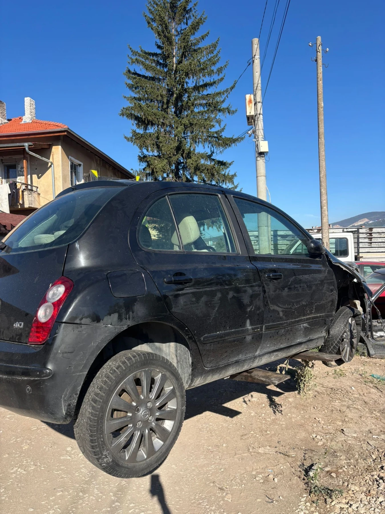 Nissan Micra 1.5DCI - изображение 3