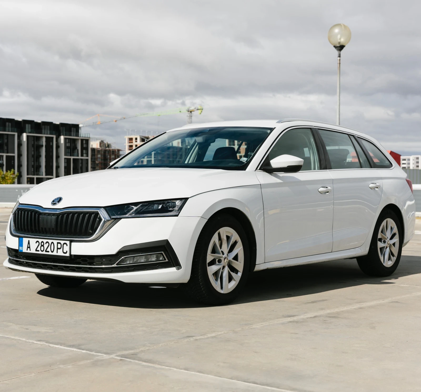 Skoda Octavia 2.0TDI 7DSG KeyGO MATRIX FULL LED Ambient  | Mobile.bg   1