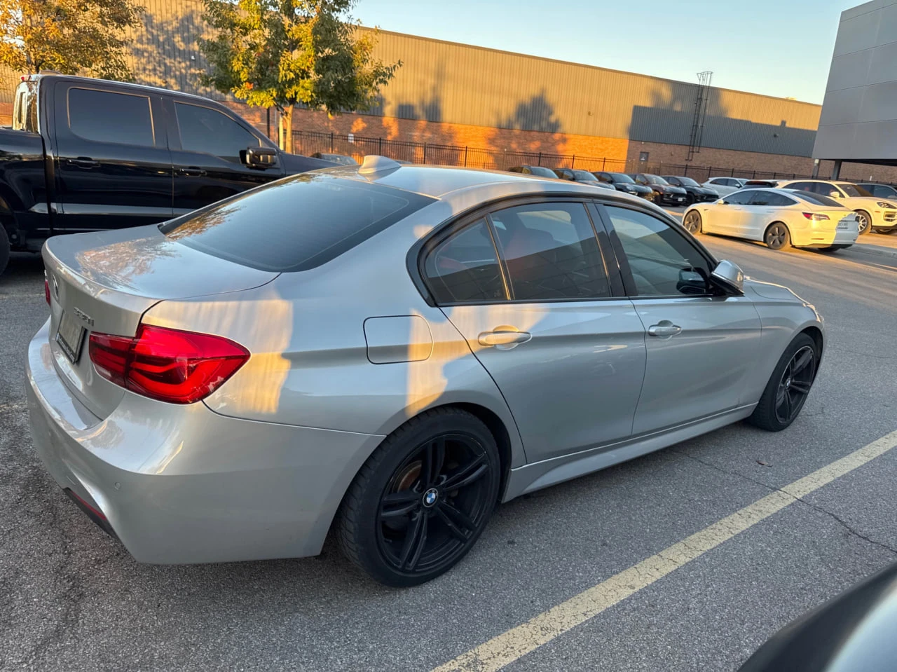 BMW 330 *  *    *   *  | Mobile.bg   4