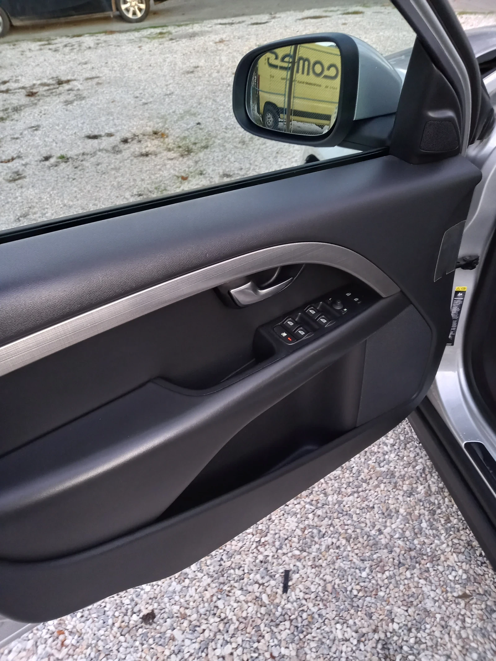 Volvo V70 2000    136  | Mobile.bg   15