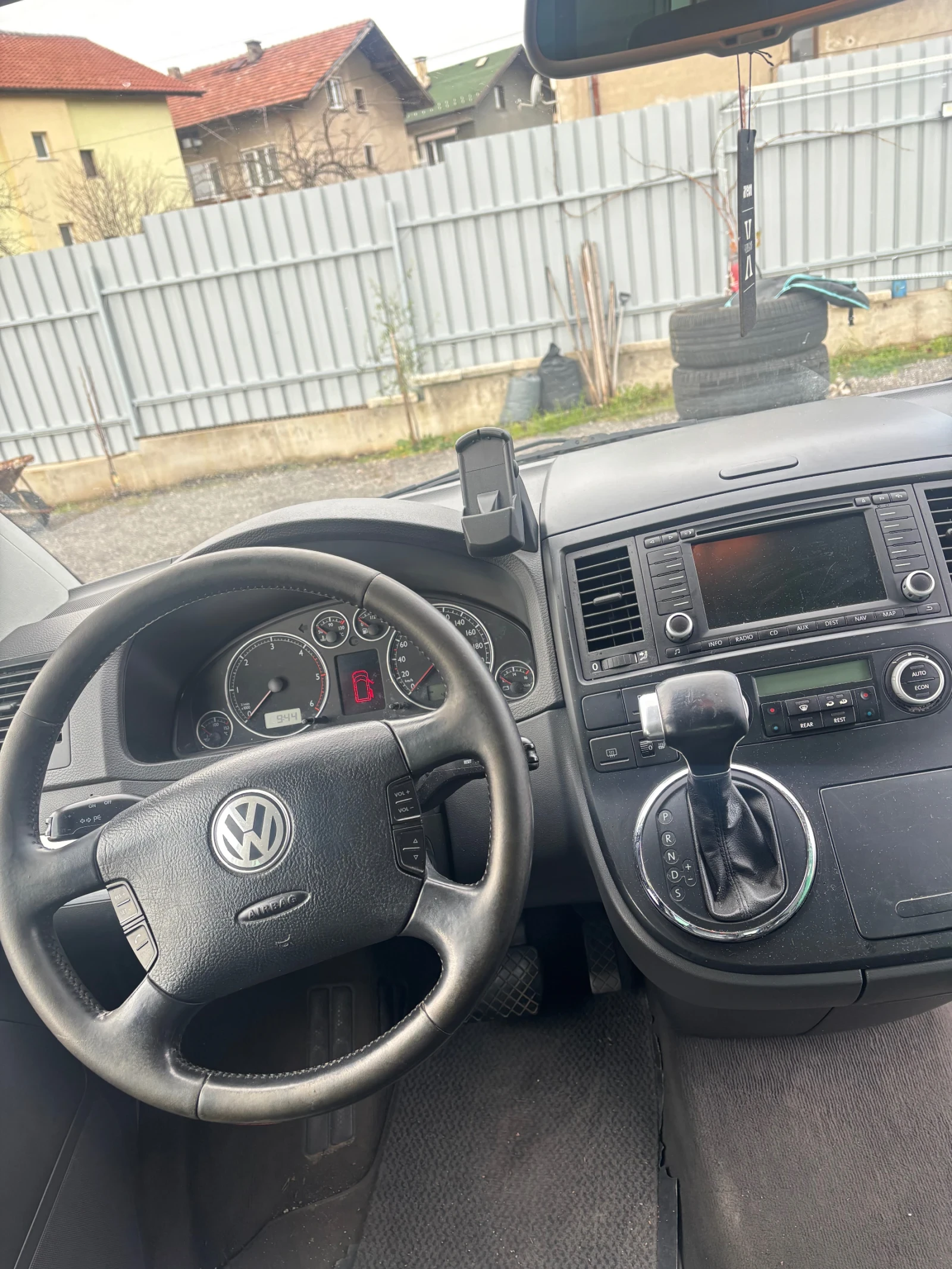 VW Multivan HighLine Всички Екстри - изображение 9