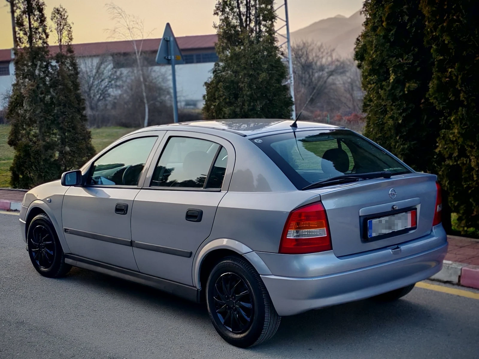 Opel Astra 1.6MI(75)* АВТОМАТИК* КЛИМАТИК* COMFORT-EDITION*  - изображение 4
