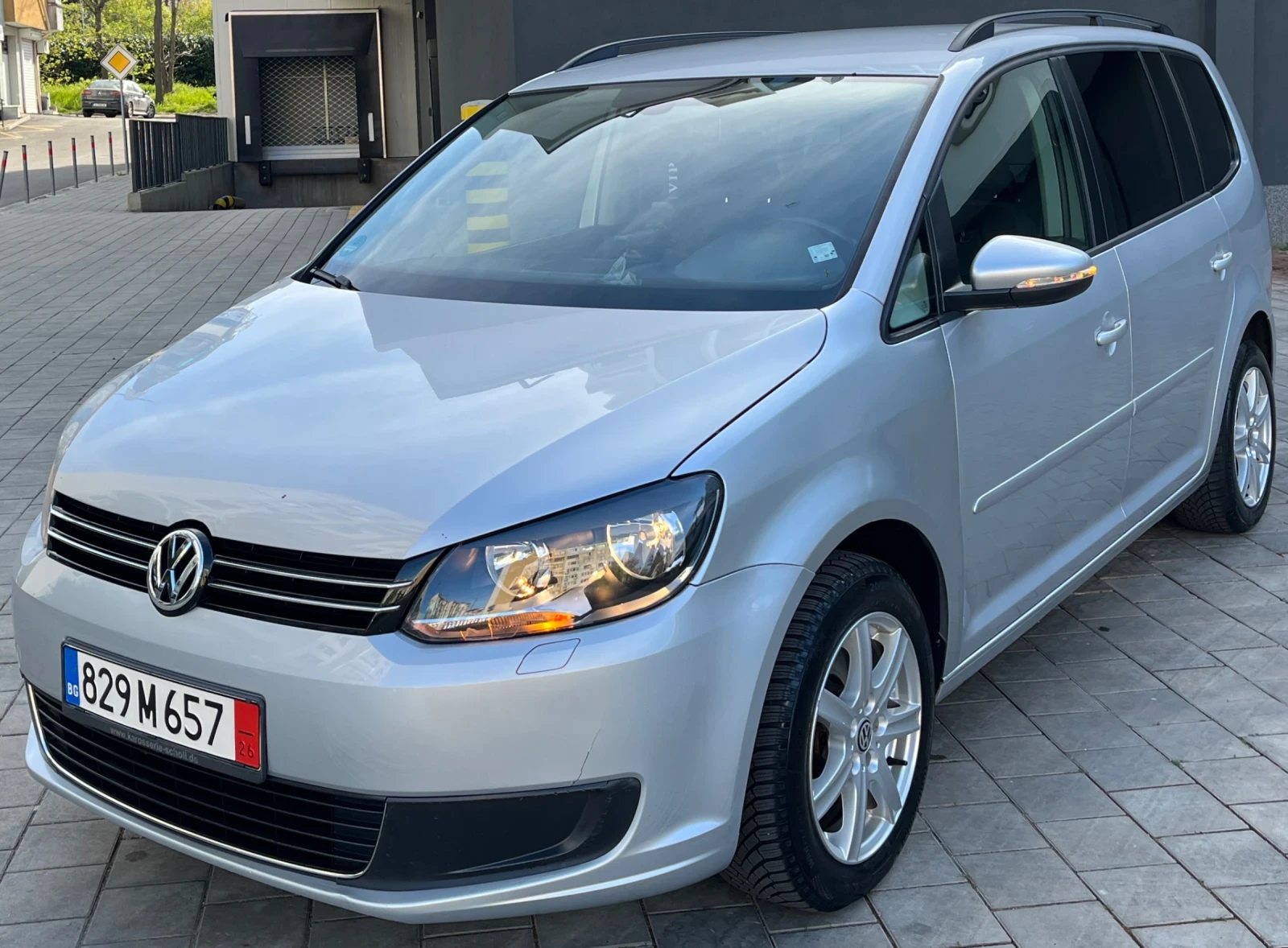 VW Touran 2.0TDI/140, снимка 3 - Автомобили и джипове - 54345824