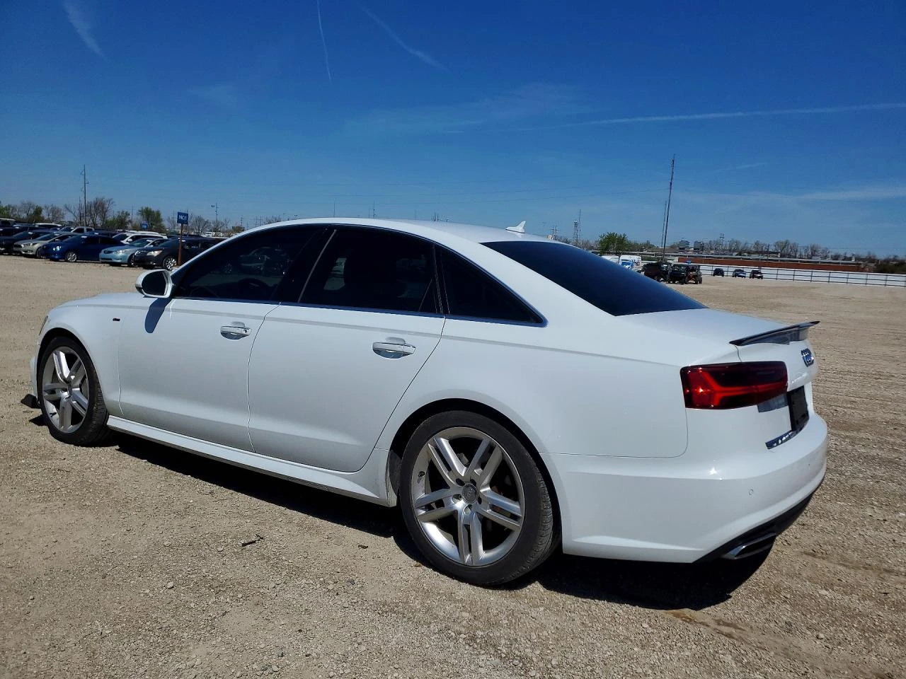 Audi A6 2.0l Premium, снимка 2 - Автомобили и джипове - 54430358