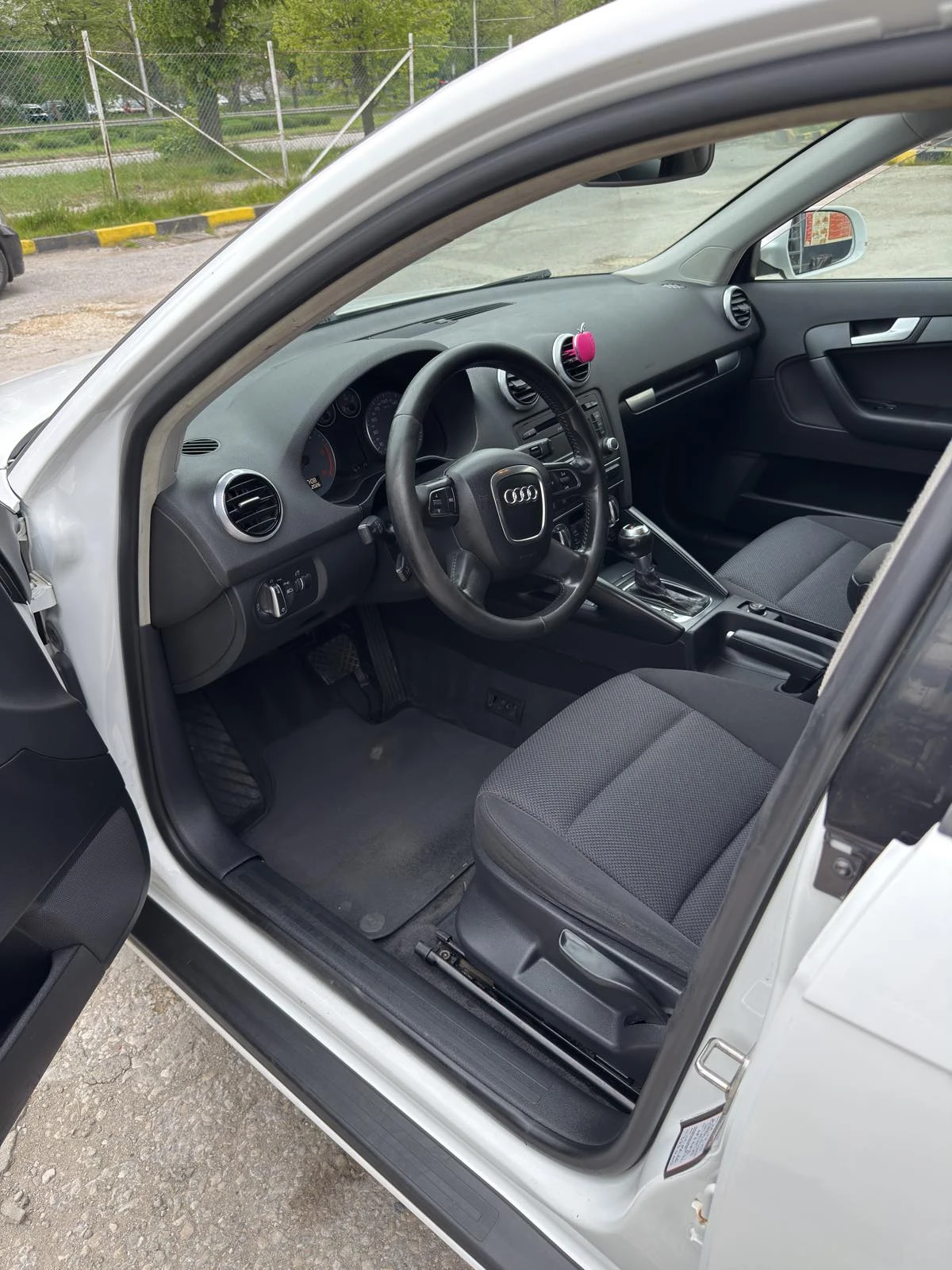 Audi A3 1.6TDI 105 K.C, снимка 5 - Автомобили и джипове - 54500941