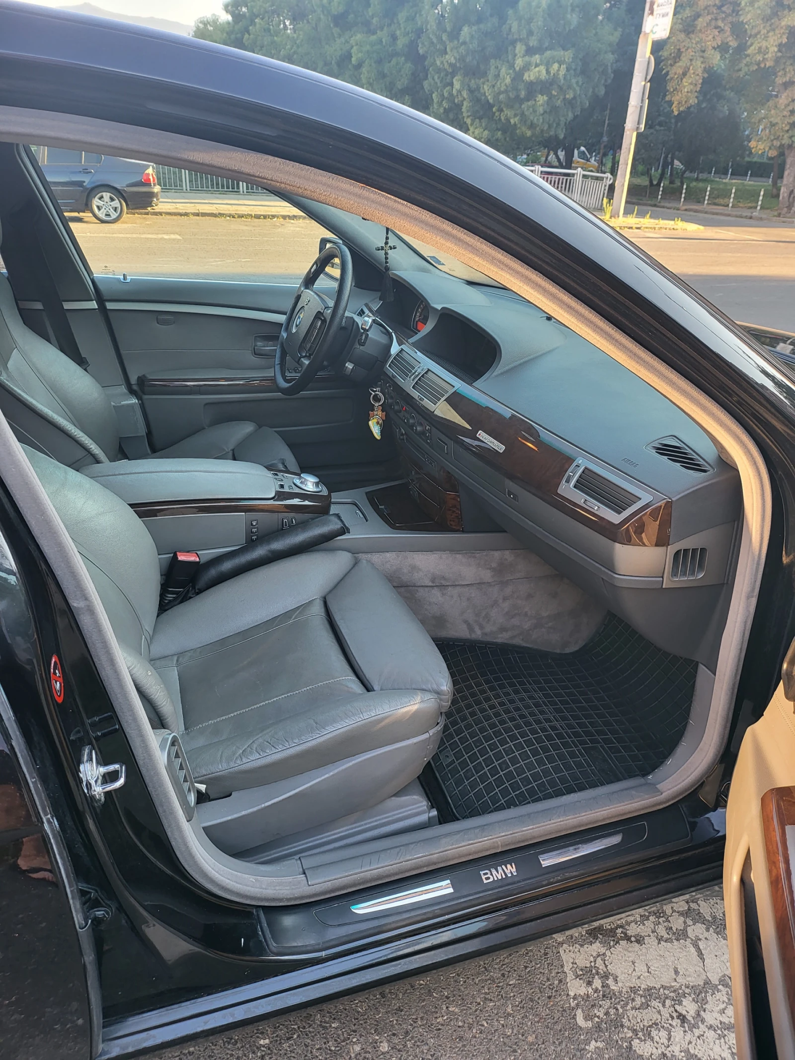 BMW 730, снимка 13 - Автомобили и джипове - 54770152