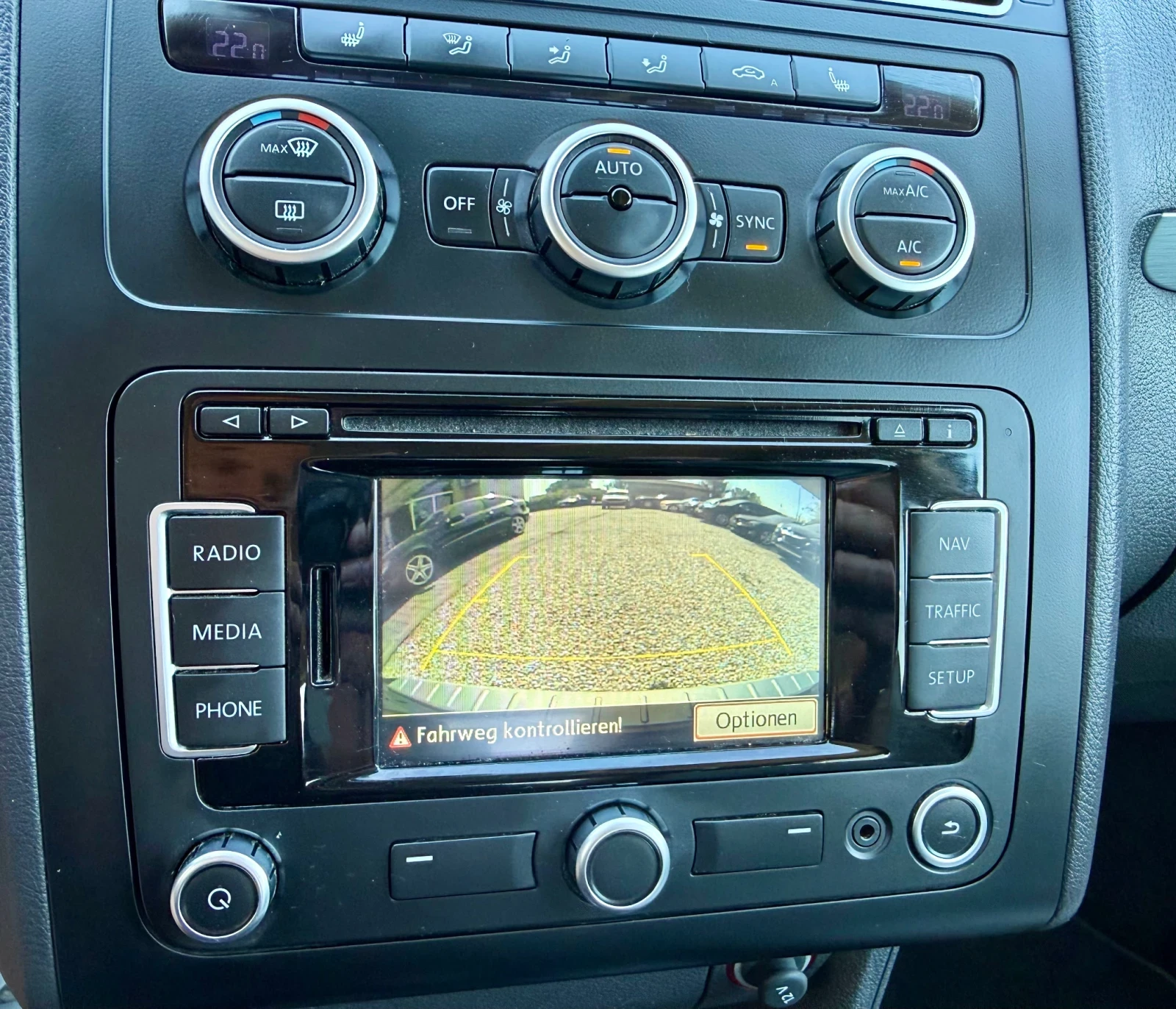 VW Touran CROSS-2.0TDI-2015�-������ ��- ����-������ | Mobile.bg � ����������� 7