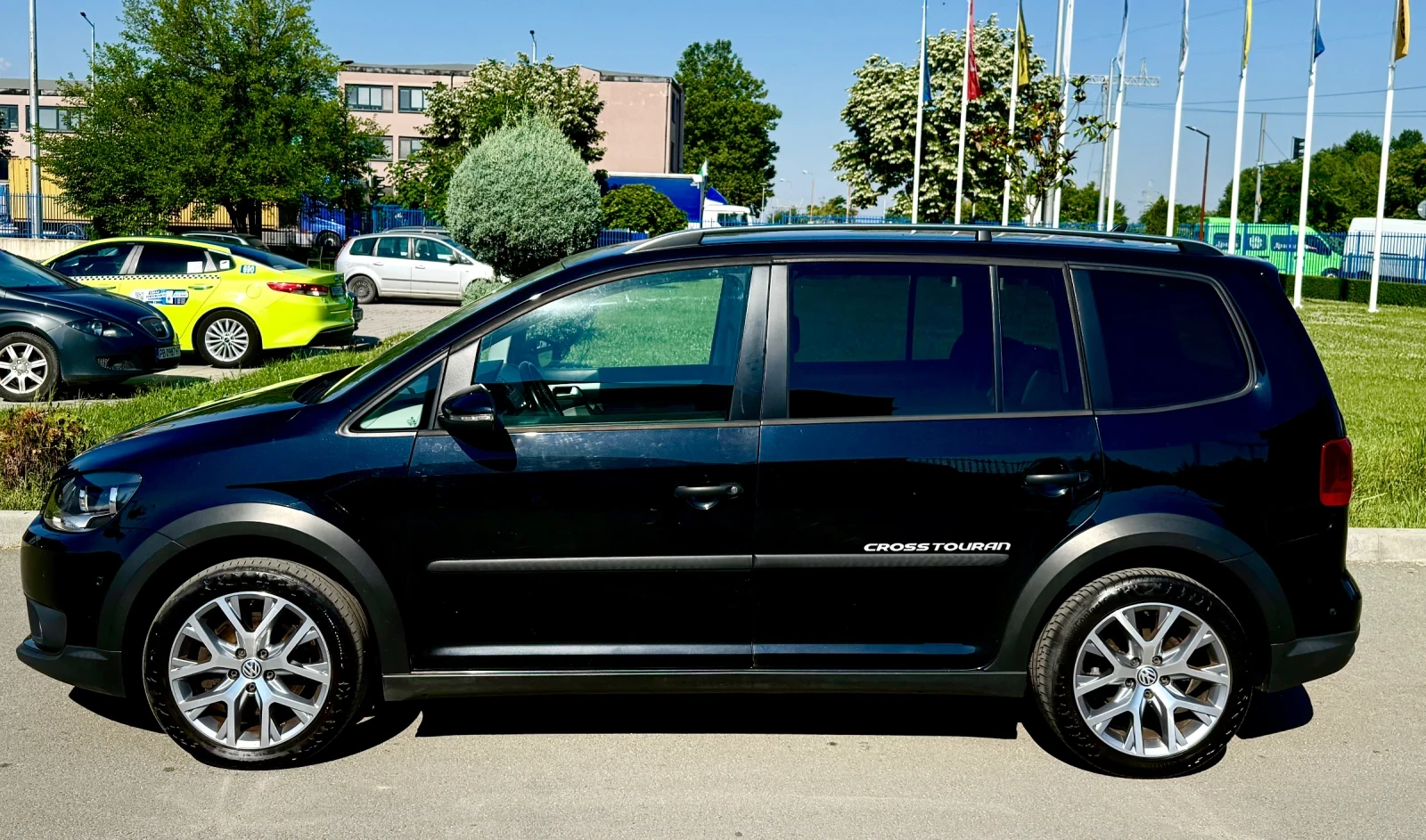 VW Touran CROSS-2.0TDI-2015�-������ ��- ����-������ | Mobile.bg � ����������� 2
