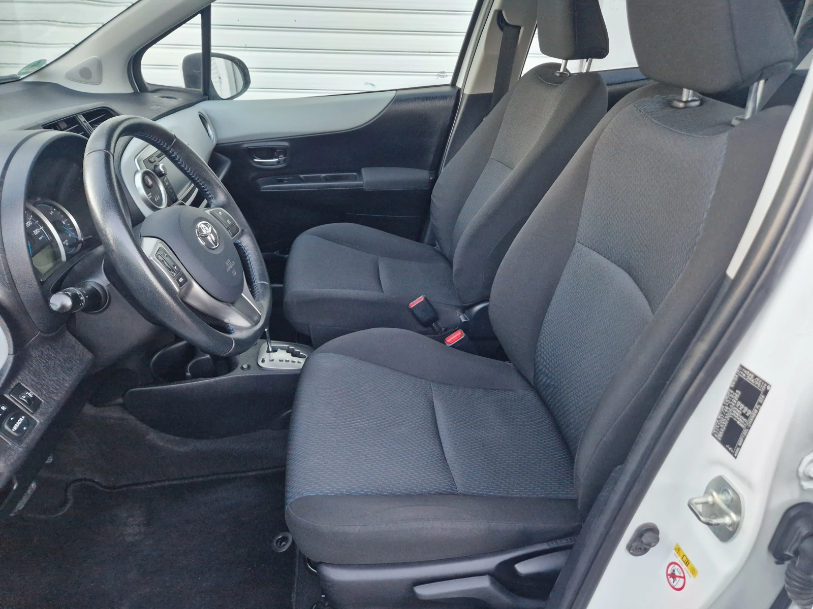Toyota Yaris 1.5 Hybrid Life | Mobile.bg � ����������� 9