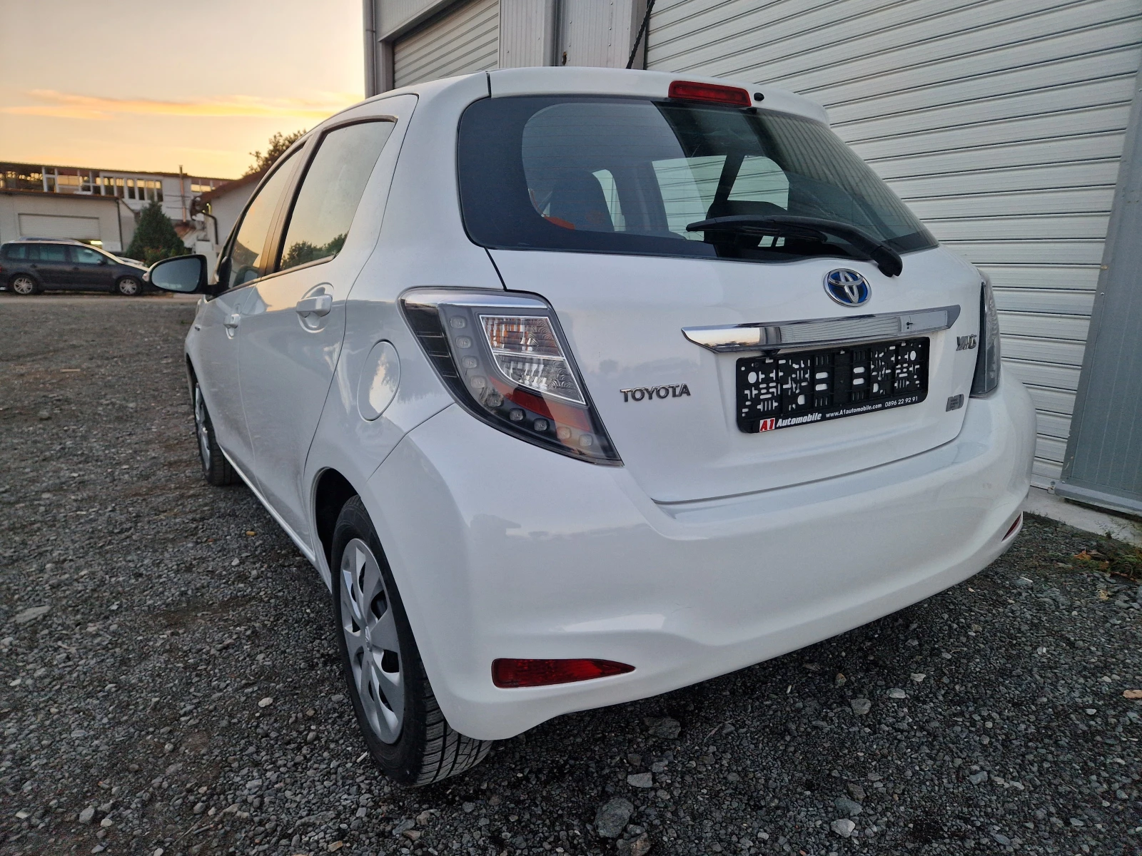 Toyota Yaris 1.5 Hybrid Life | Mobile.bg � ����������� 6