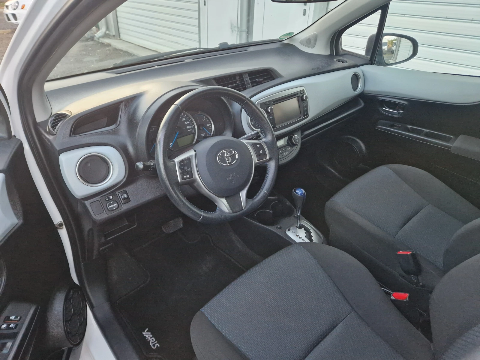 Toyota Yaris 1.5 Hybrid Life | Mobile.bg � ����������� 10