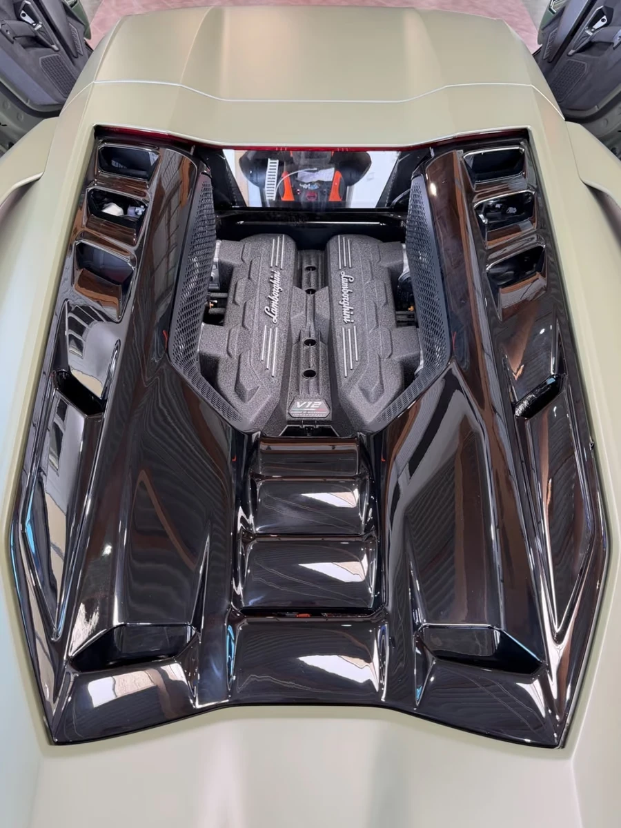 Lamborghini Revuelto V12/4WD/LIFT/CARBON/SONUS/360/PASSENGER/ | Mobile.bg � ����������� 6