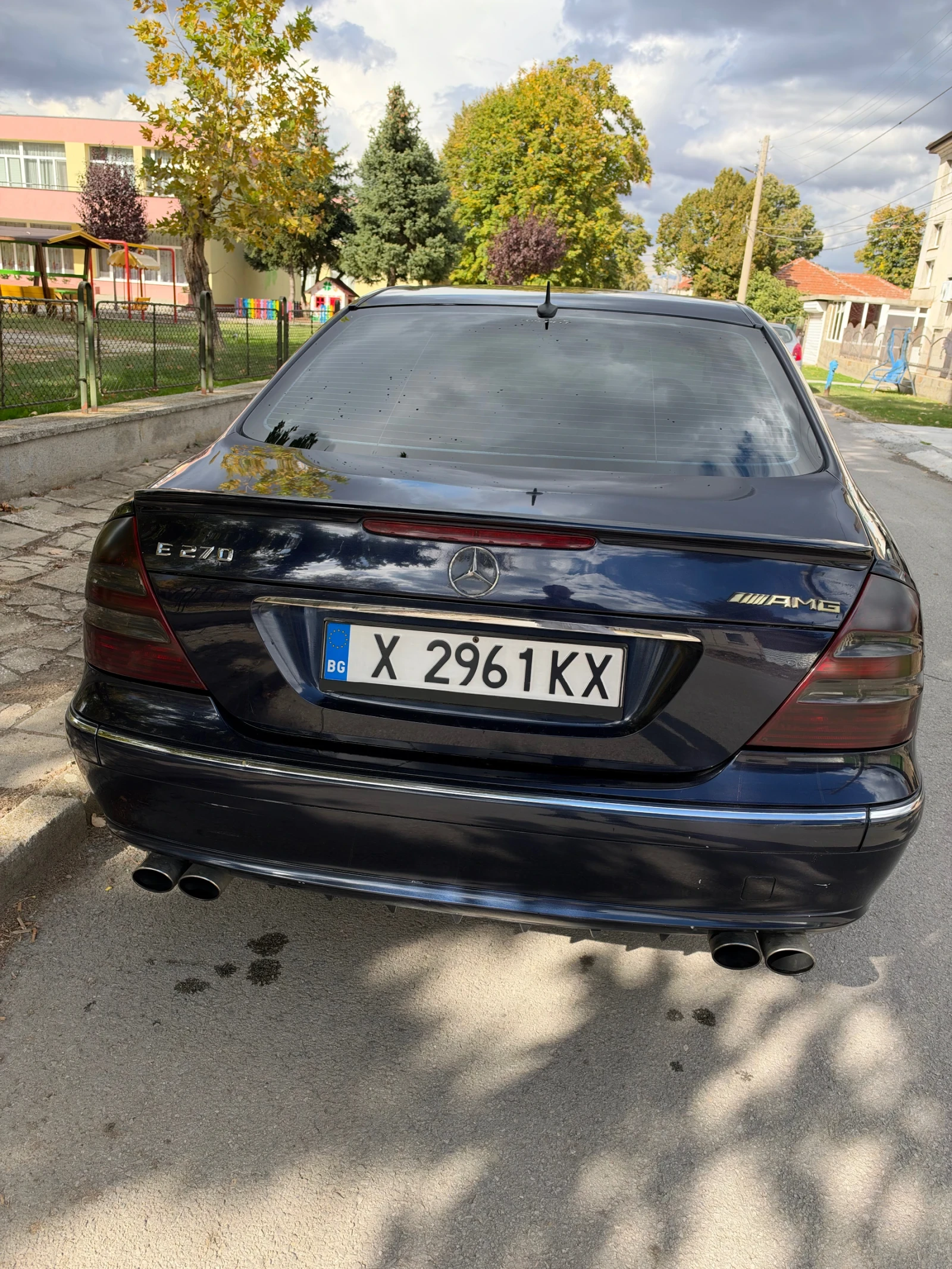 Mercedes-Benz E 270, снимка 5 - Автомобили и джипове - 56662845