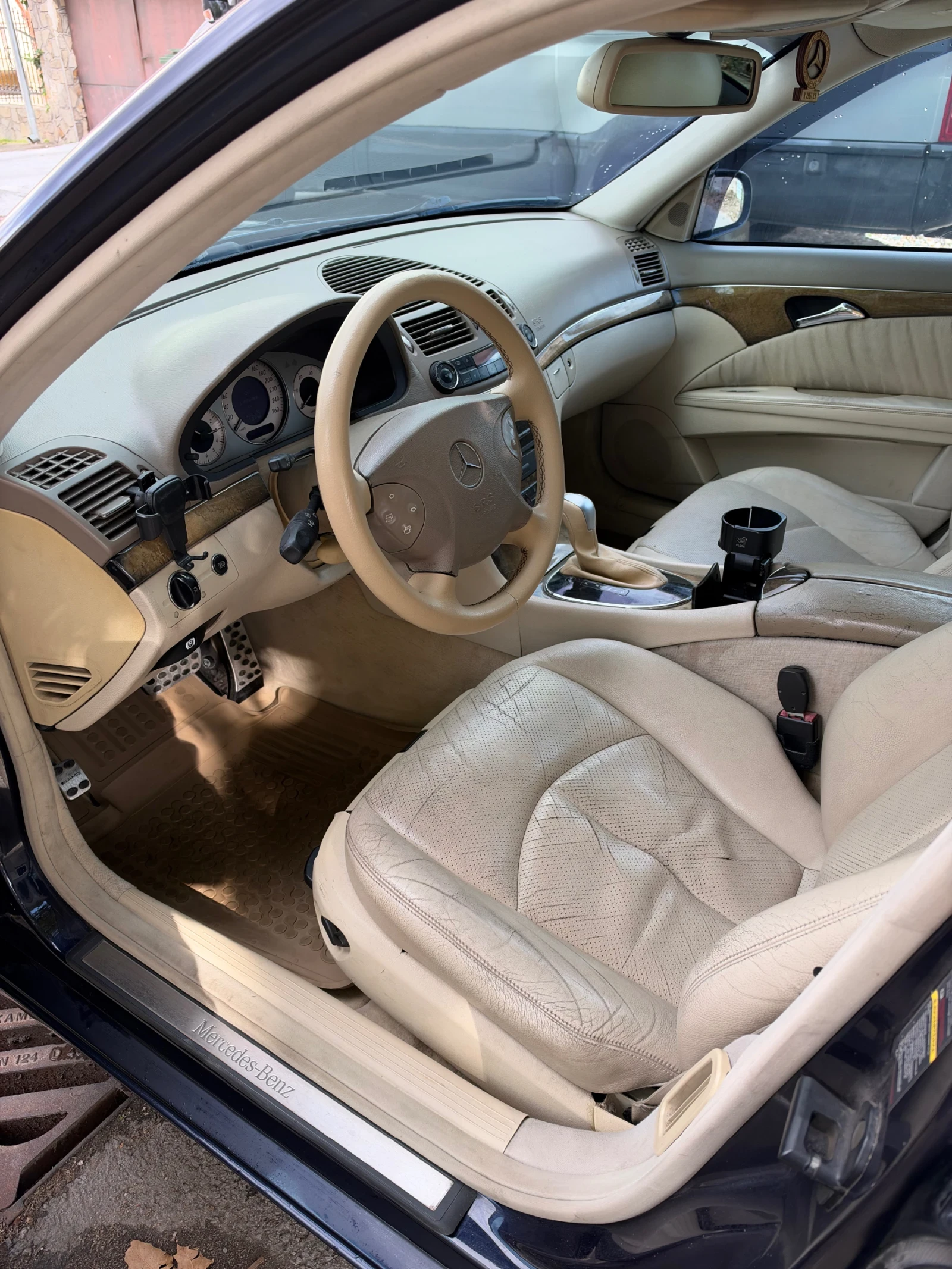 Mercedes-Benz E 270, снимка 6 - Автомобили и джипове - 56662845