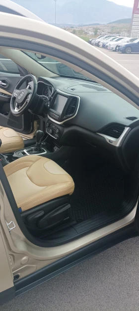 Jeep Cherokee 3.2 v6 274hp, снимка 12