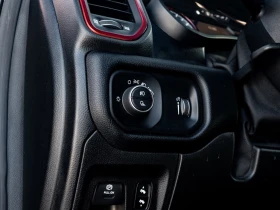 Dodge RAM 1500 REBEL* CREW CAB* HEMI, снимка 11