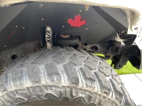 Jeep Wrangler * Sahara JKU* LIFTED* 35 Tires* ЛЕБЕДКА* 6-Speed M, снимка 11