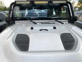 Jeep Wrangler * Sahara JKU* LIFTED* 35 Tires* ЛЕБЕДКА* 6-Speed M, снимка 9