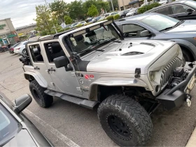 Jeep Wrangler * Sahara JKU* LIFTED* 35 Tires* ЛЕБЕДКА* 6-Speed M, снимка 4