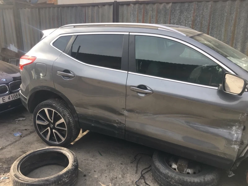 Nissan Qashqai, снимка 1 - Автомобили и джипове - 48803728