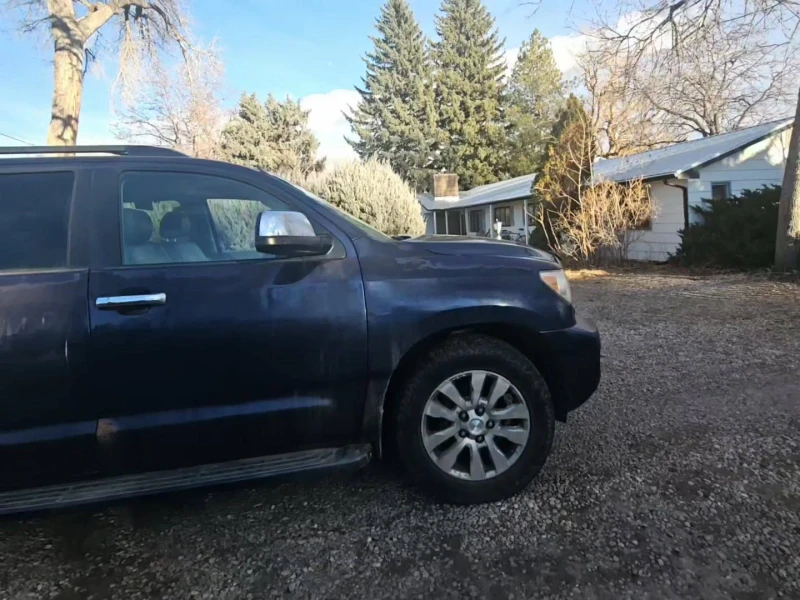 Toyota Sequoia LIMITED* 5.7* V8* КОЖА* ПОДГРЕВ* КАМЕРА* КЕЙЛЕС, снимка 3 - Автомобили и джипове - 49455820