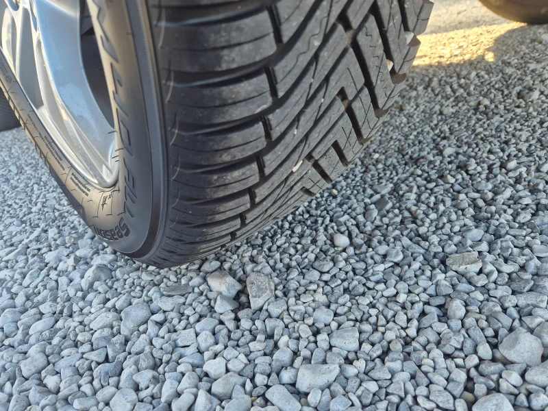 Audi Q3 2.0 TDI Quattro, снимка 13 - Автомобили и джипове - 53089986