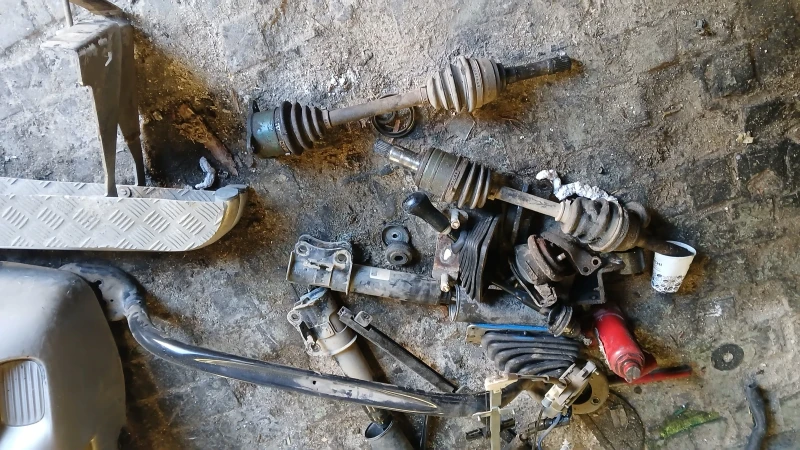 Suzuki Grand vitara 2.5 v6 На части , снимка 5 - Автомобили и джипове - 53446519