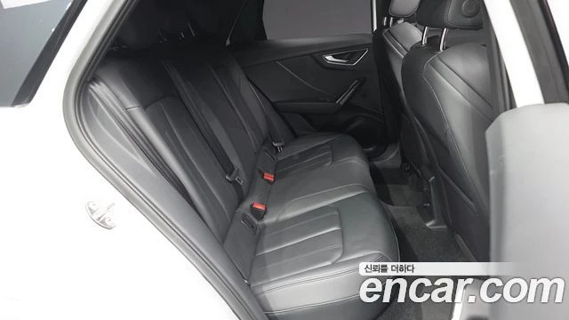 Audi Q2, снимка 12 - Автомобили и джипове - 56081348