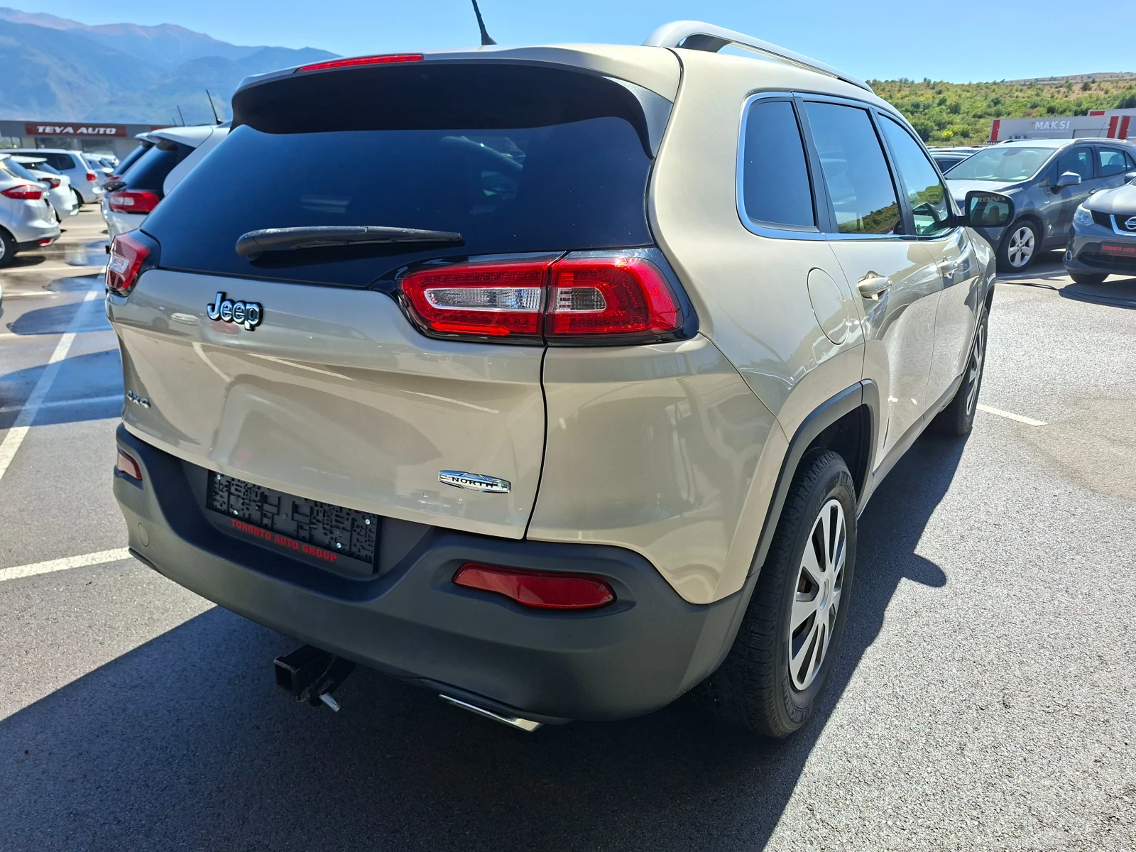 Jeep Cherokee 3.2 v6 274hp, снимка 6 - Автомобили и джипове - 49752885