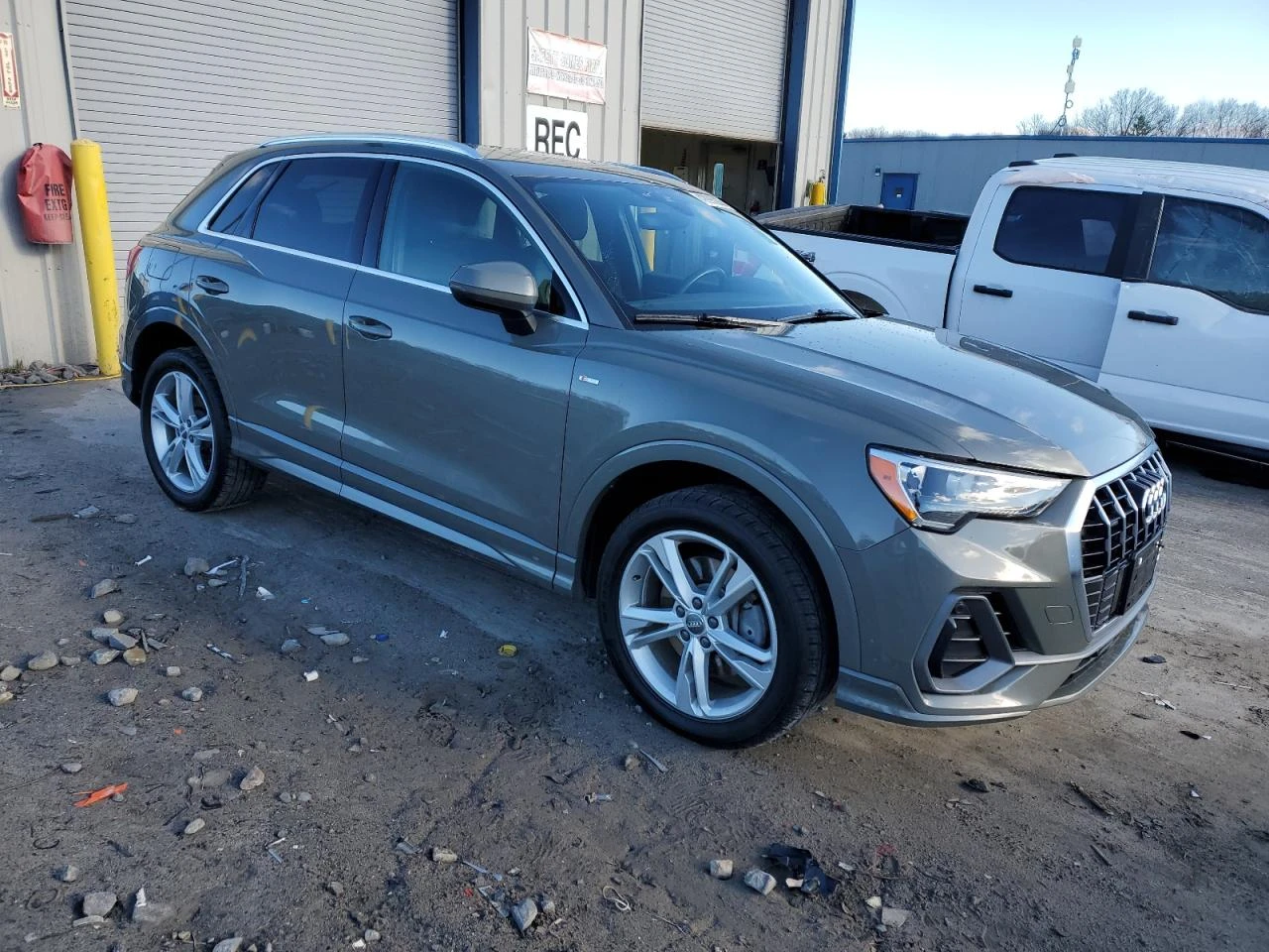 Audi Q3 PREMIUM S LINE  - изображение 4