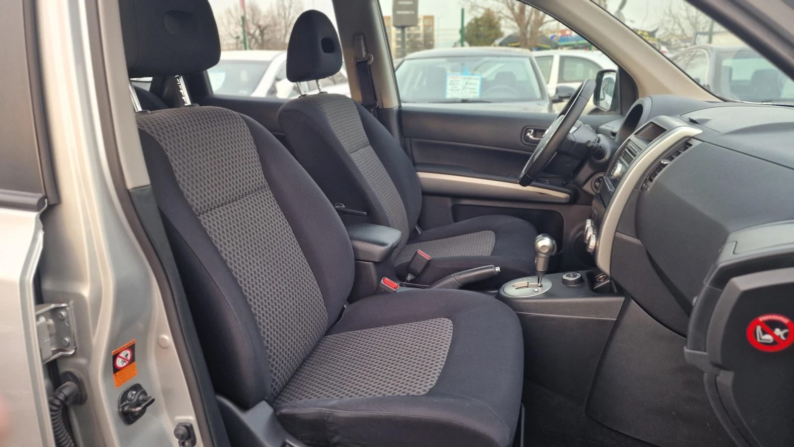 Nissan X-trail 2.5i Automatik - изображение 10