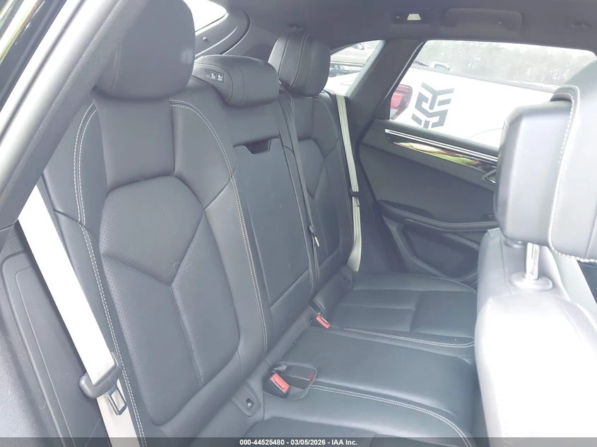 Porsche Macan MACAN T, снимка 8 - Автомобили и джипове - 54352945