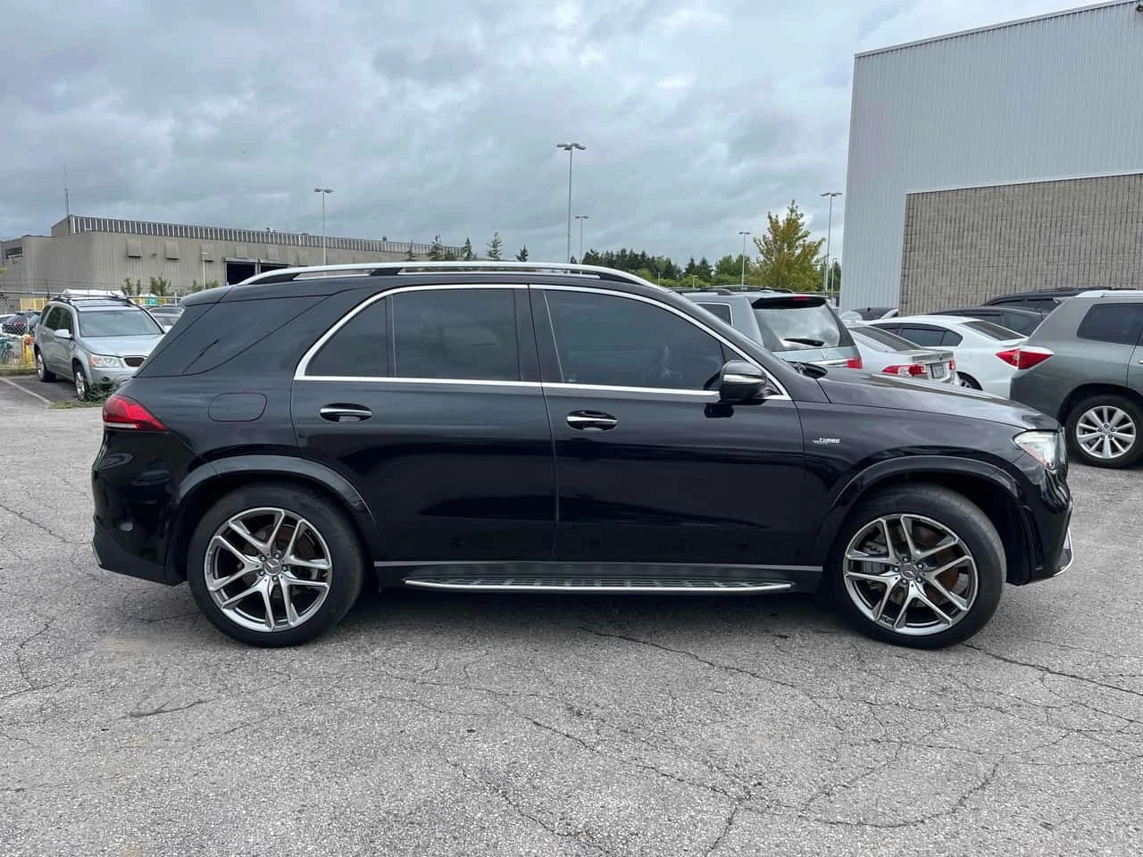 Mercedes-Benz GLE 53 4MATIC * ДИСТРОНИК * ОБДУХВАНЕ * ОТ ПРЕДСТАВИТЕЛСТВО, снимка 3 - Автомобили и джипове - 55793325