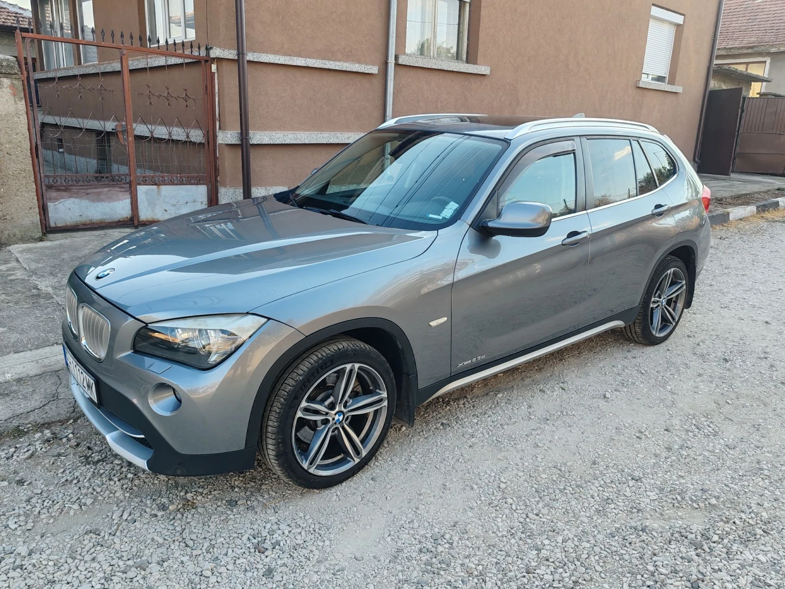 BMW X1, снимка 13 - Автомобили и джипове - 56451133
