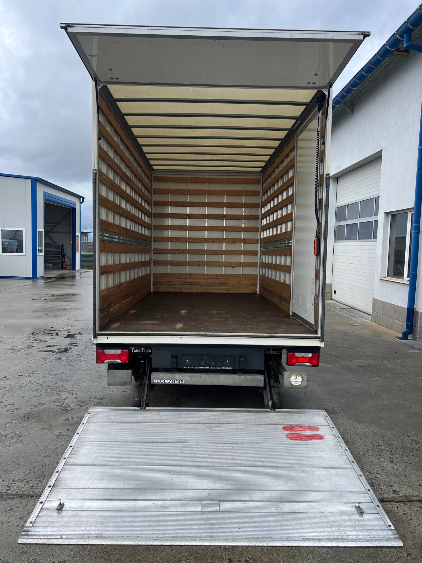 Iveco Daily 35c16 / 2020 година / Падащ борд 1 тон - изображение 6