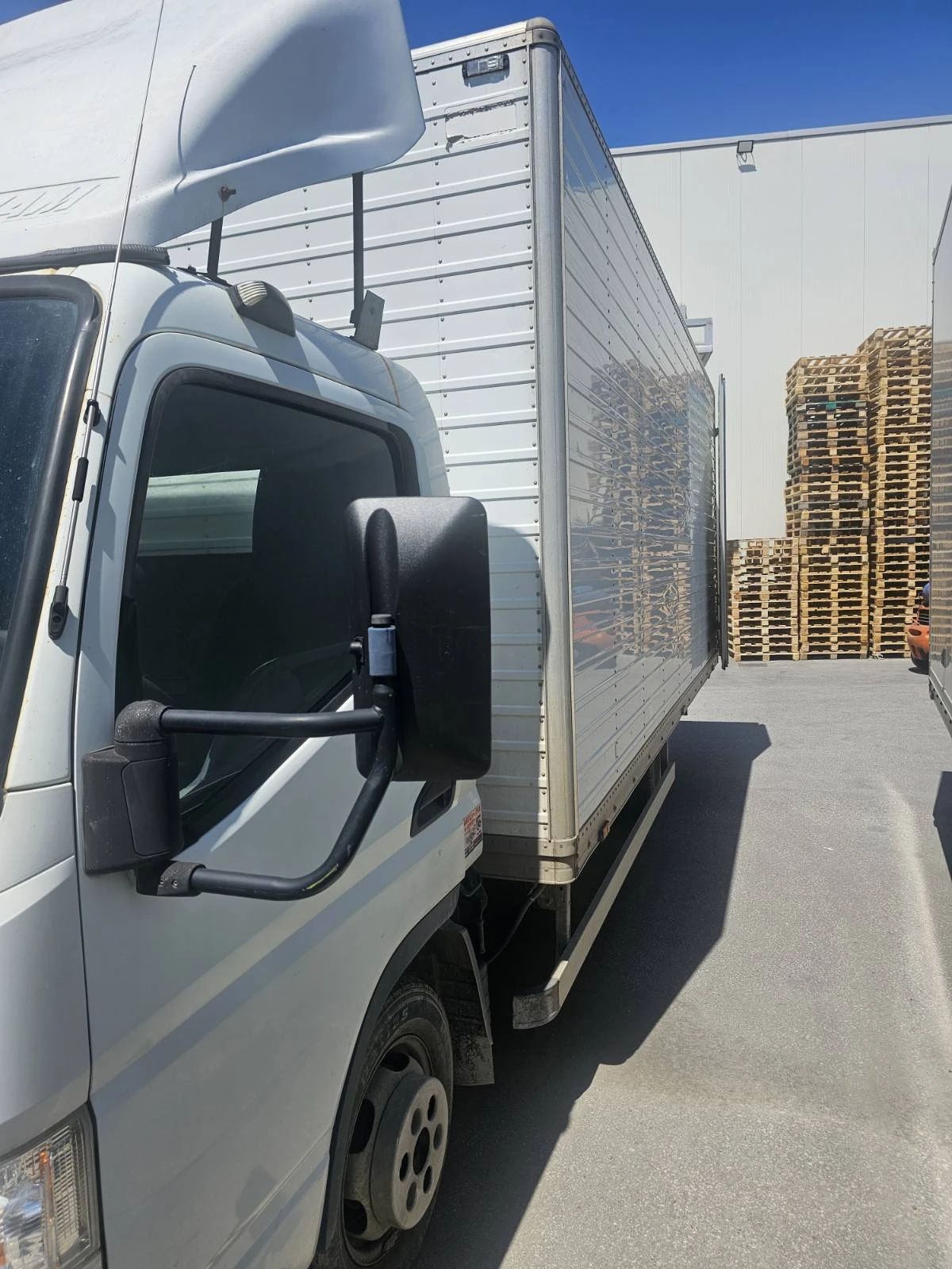 Mitsubishi Canter, снимка 4 - Бусове и автобуси - 54595575
