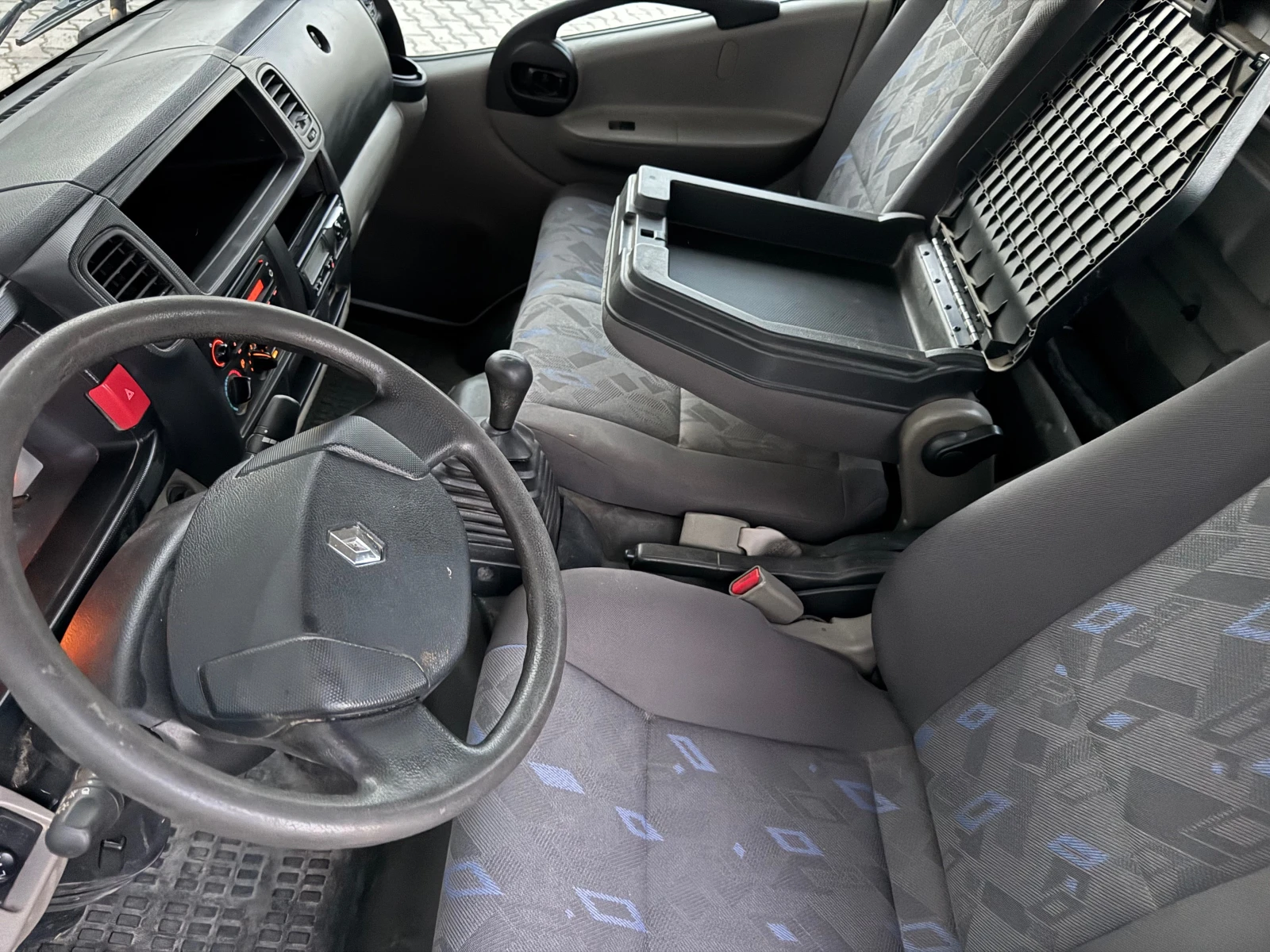 Renault Maxity 3, 0dci 150ps, 101159km., клима, самосвал, N2, ев4, снимка 16 - Бусове и автобуси - 56702598
