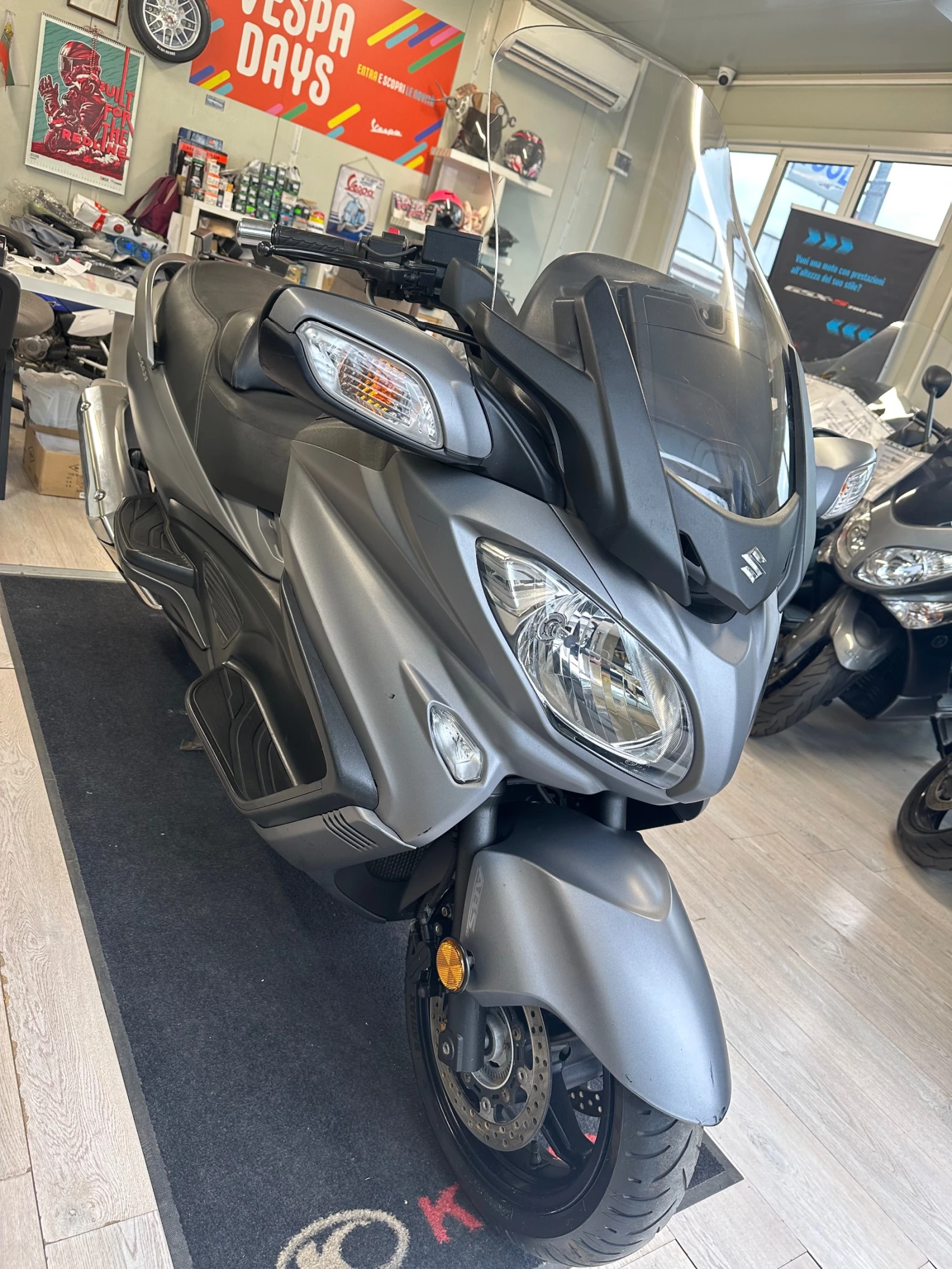 Suzuki Burgman 650i ABS 10.2019г., снимка 10 - Мотоциклети и мототехника - 53903740