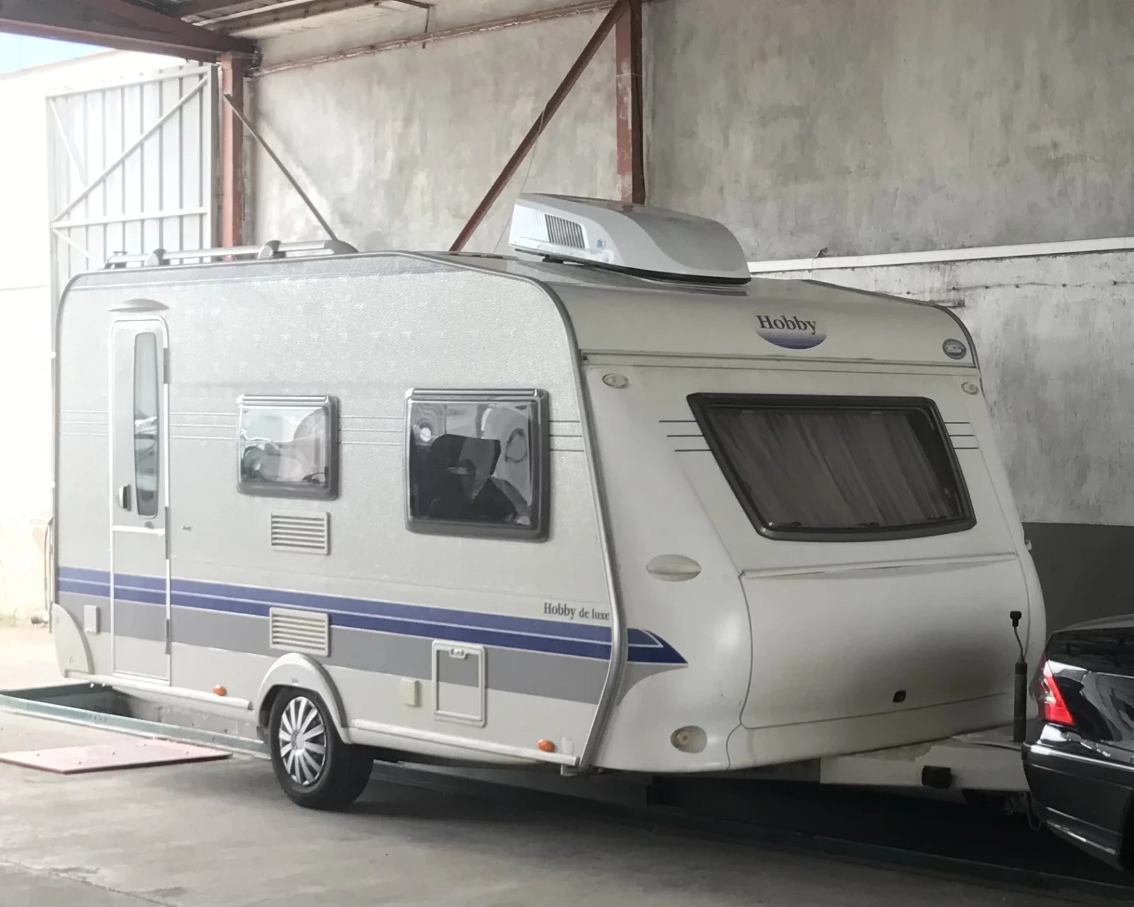 Каравана Hobby 30, снимка 1