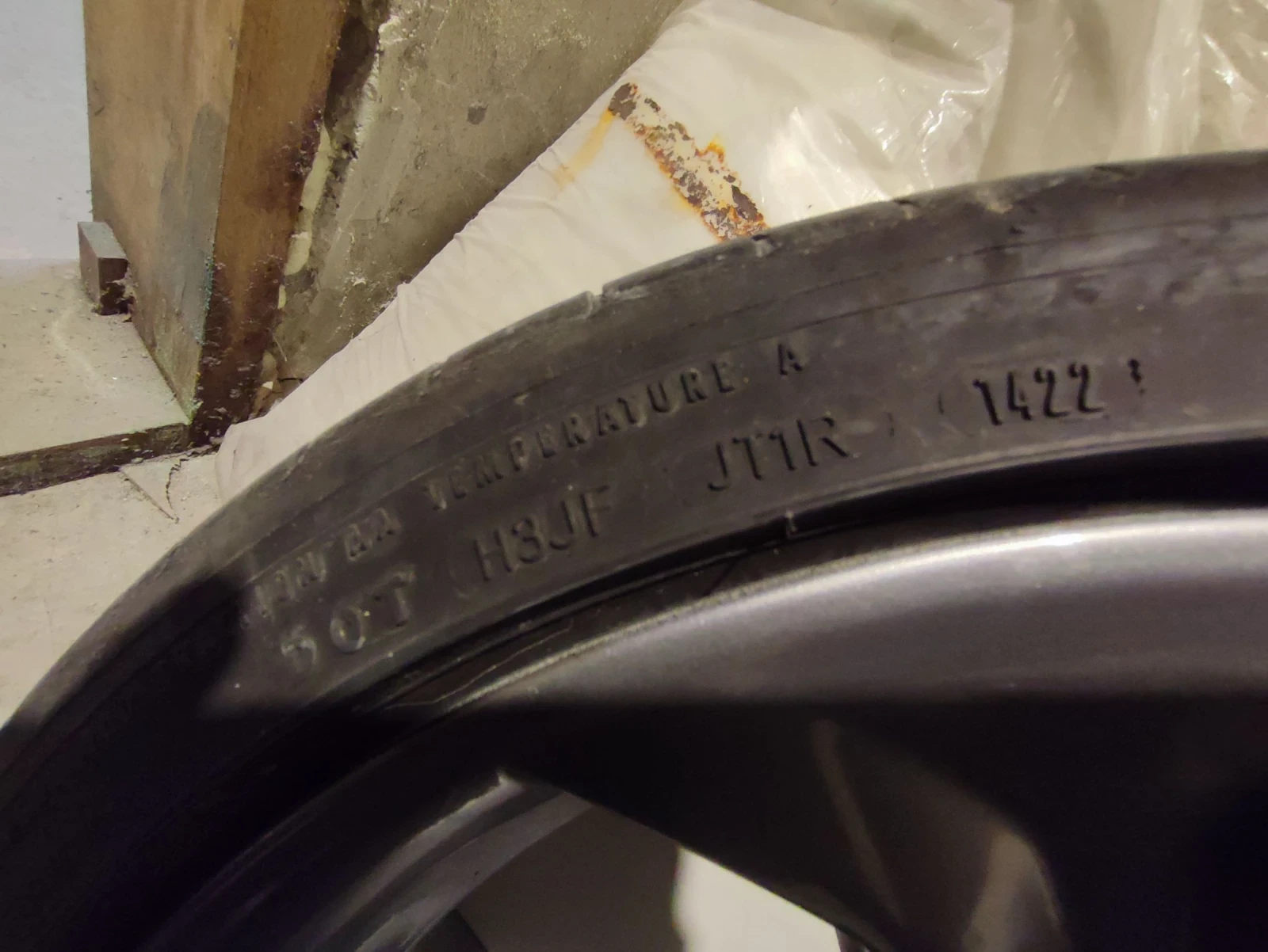    205/40R17  Ford Fiesta | Mobile.bg   7