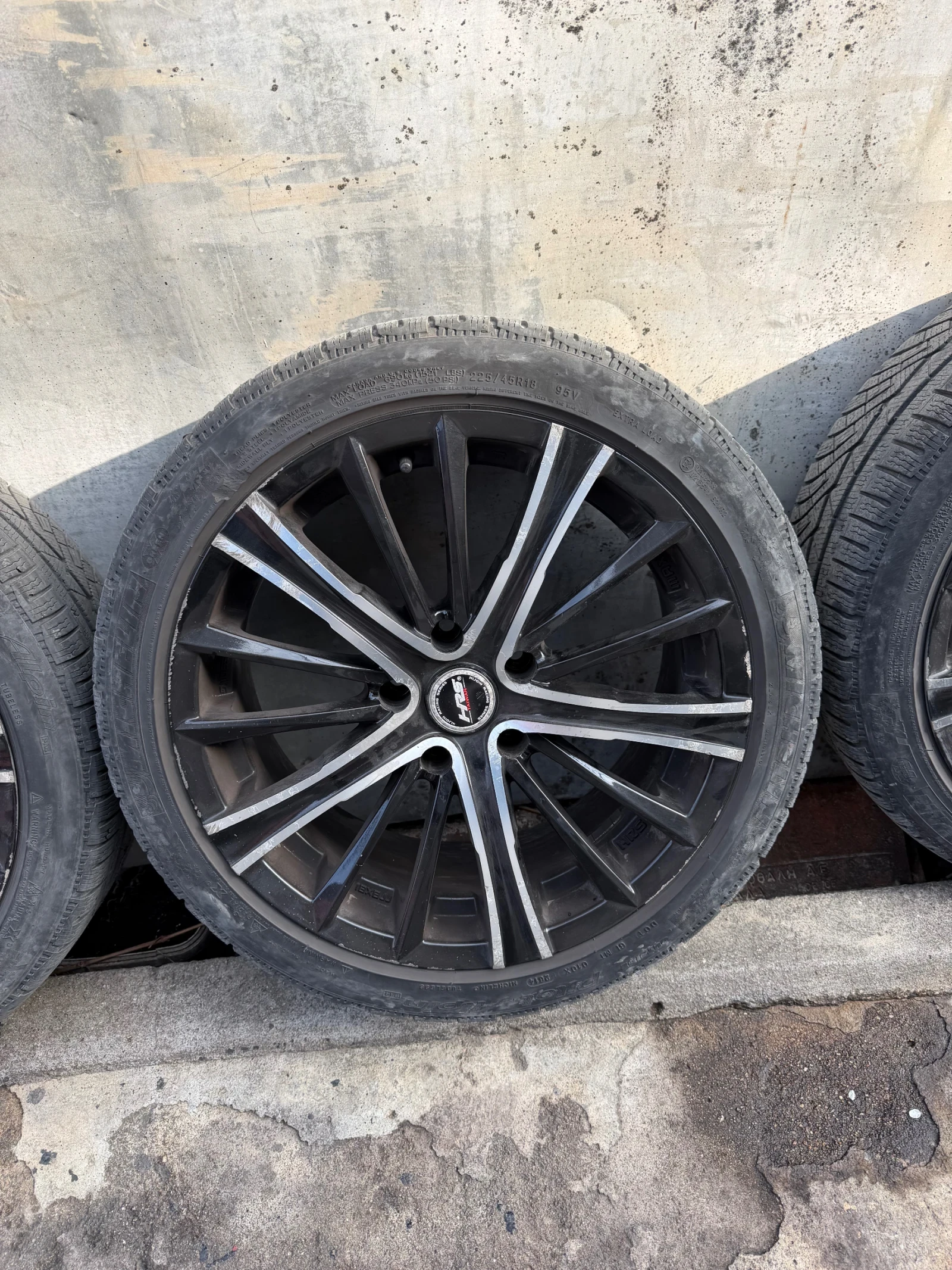 Гуми с джанти Michelin 225/45R18, снимка 4 - Гуми и джанти - 55048759