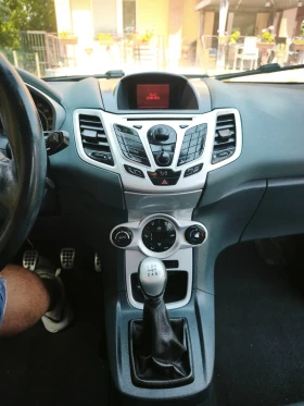 Ford Fiesta 1.6 TDCI, снимка 13