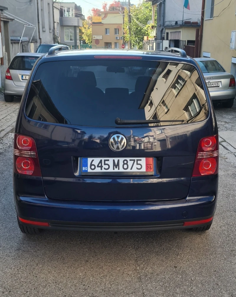 VW Touran 1.9 TDI, снимка 8 - Автомобили и джипове - 47587876