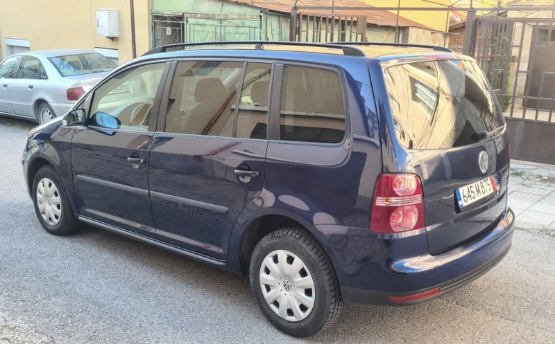 VW Touran 1.9 TDI, снимка 11 - Автомобили и джипове - 47587876