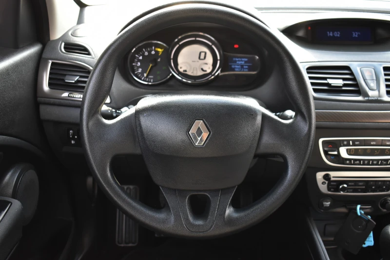 Renault Megane 1.2i* Petrol* 100000KM!!!, снимка 14 - Автомобили и джипове - 48251705