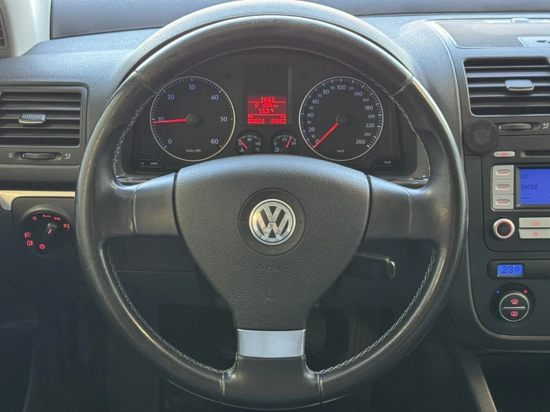 VW Golf  2.0TDI , снимка 10 - Автомобили и джипове - 49587849