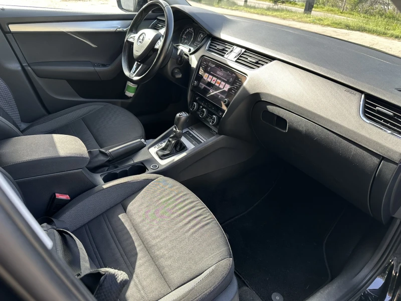 Skoda Octavia DSG 4x4, снимка 7 - Автомобили и джипове - 49963959
