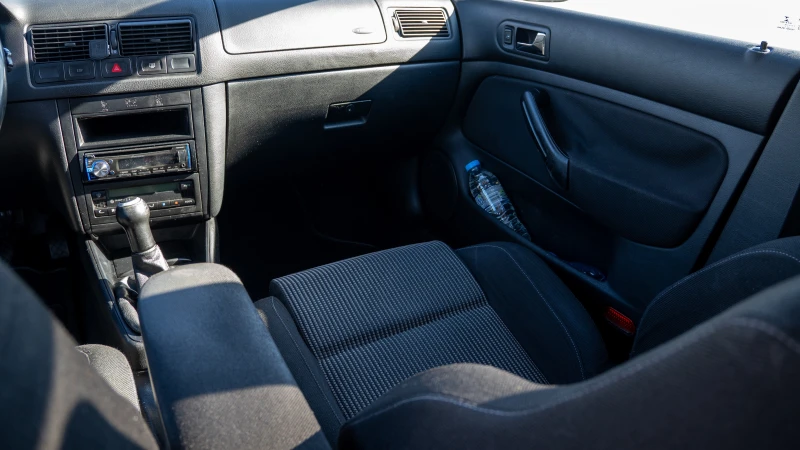 VW Golf, снимка 13 - Автомобили и джипове - 50648982