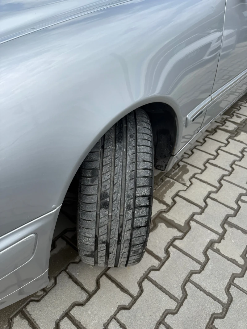 Mercedes-Benz E 320 Нов внос* Перфектна* Напълно обслужена* Топ* , снимка 4 - Автомобили и джипове - 50465942